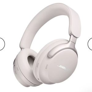 New BOSE Quiet Comfort Ultra HEADPHONES Noise Cancelling - White …..Unopened Box